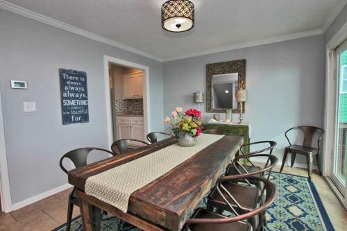 Marilyns Cottage By Youngs Suncoast