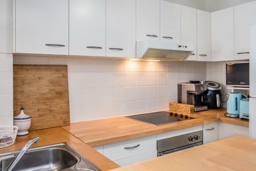 Apartamento Art Deco City Pad / Spring Hill