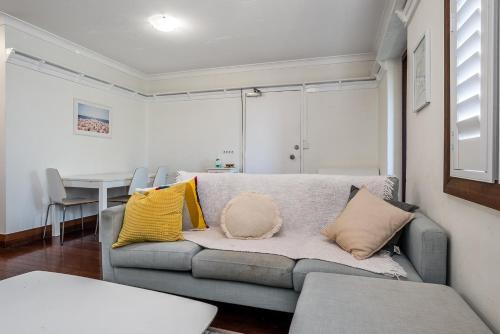 Apartamento Art Deco City Pad / Spring Hill