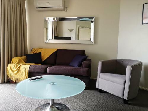 Airtrip Apartments On Edmondstone Street