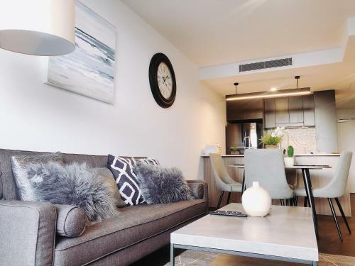 Brisbane One 3 Beds Apartments