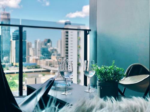 Brisbane One 3 Beds Apartments