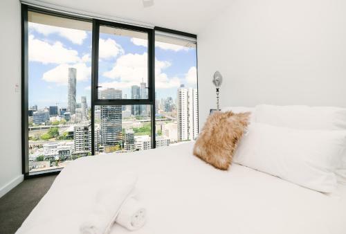 Brisbane One 3 Beds Apartments
