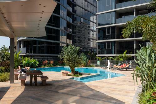 Brisbane One 3 Beds Apartments