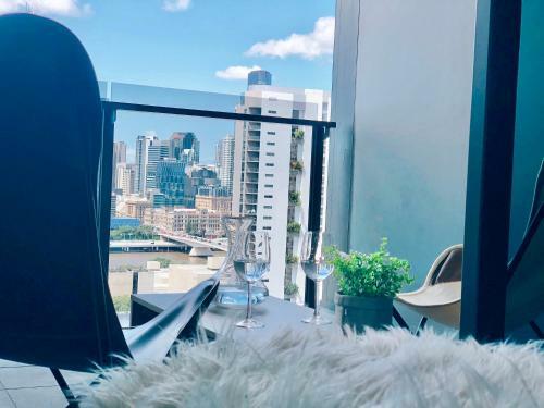 Brisbane One 3 Beds Apartments
