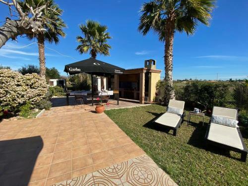 Charming Rural House And Pool 7 Min From The Beach