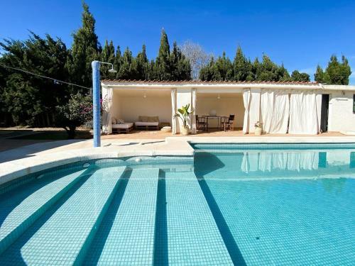 Charming Rural House And Pool 7 Min From The Beach