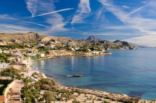 Charming Rural House And Pool 7 Min From The Beach