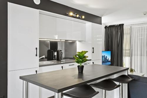 Stunning 2-story Fortitude Valley Apartment