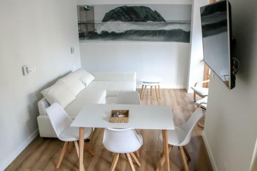 Apartamentos Mundaka Surf Camp