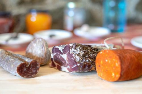 Bed & Breakfast Casa Rural El Tir� De Nev�