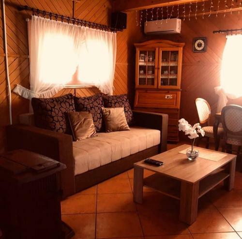 Home Eden Dobrenica
