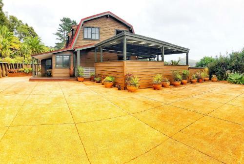 Coastal Chalet Suites Whangaroa