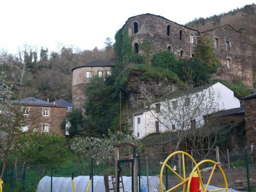 Casa Do Catal�n - Casa Completa - Navia De Suarna