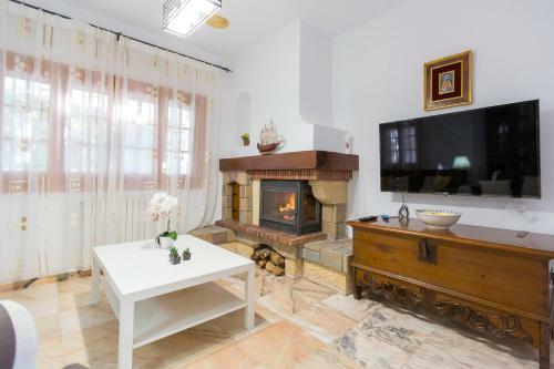 Villa Con Piscina En N�jar