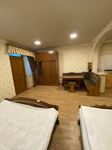 Hostal Ani Guest House