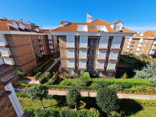 Apartamento Noja. Piso En Noja A 5 Minutos de La Playa de Ris
