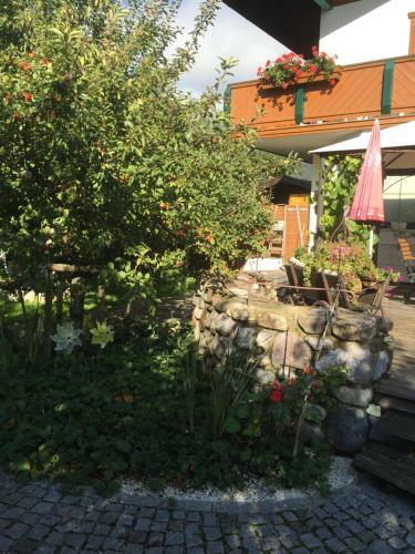 Hostal Pension Wieser "baschtlmai"
