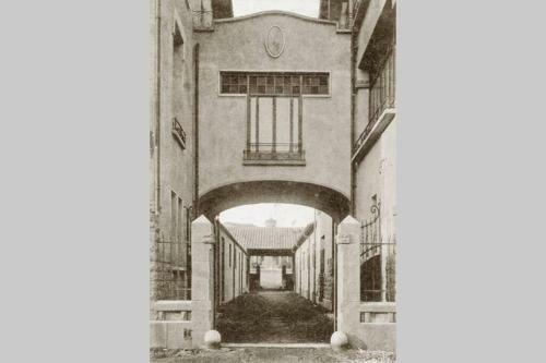 Villa F�brica Descals, Historic Building