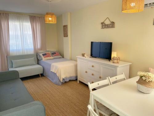 Chalet A Estrenar - Playa Oliva Nova. Piscina & Padel