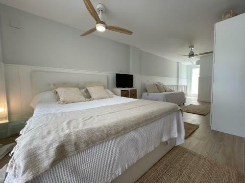Chalet A Estrenar - Playa Oliva Nova. Piscina & Padel