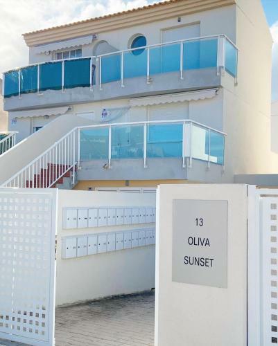 Chalet A Estrenar - Playa Oliva Nova. Piscina & Padel