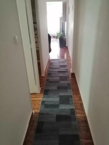 Apartamento Sch�ne Wohnung Mit Wifi Und Parkplatz Auf Der Stra�e