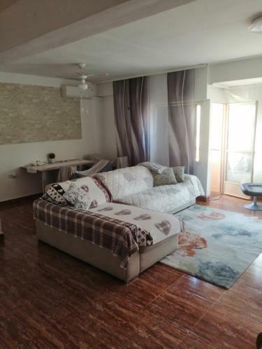 Apartamento Sch�ne Wohnung Mit Wifi Und Parkplatz Auf Der Stra�e
