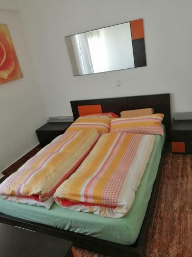 Apartamento Sch�ne Wohnung Mit Wifi Und Parkplatz Auf Der Stra�e