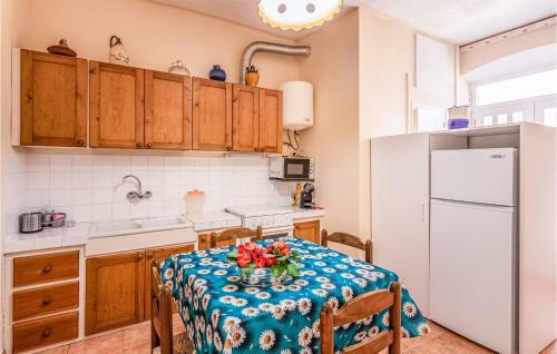 Two-bedroom Apartment In Osor