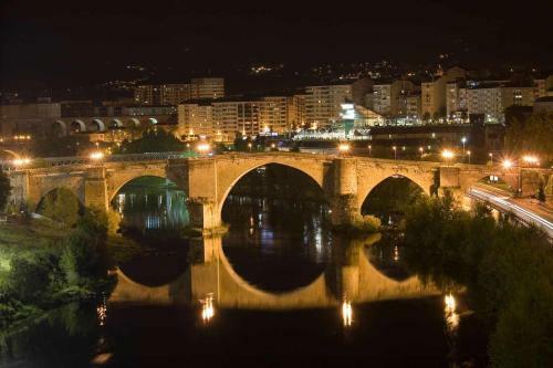 Apartamento Rys Ourense Centro Amplia Vivienda Con Parking