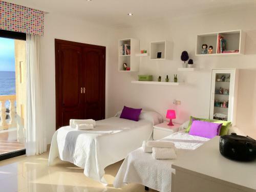 Casa Con Piscina Junto Al Mar