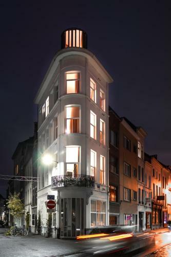 Shway60 Family House