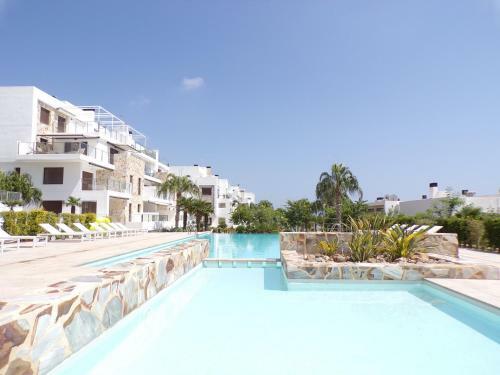 3 Bedroom Luxury Apartment Villamartin