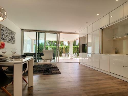 Acacia Golf Apartment @ Las Colinas Golf