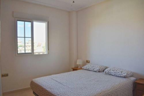 Top Floor Apartment With Private Roof Terrace.