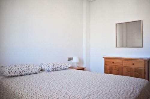 Top Floor Apartment With Private Roof Terrace.
