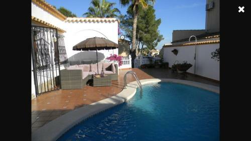 Gorgeous Detached Villa Available To Rent