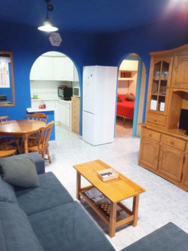 Chalet En Urbanizaci�n Privada Con Piscina