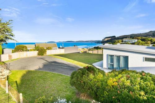 Karitane Beach Retreat - Karitane Holiday Home