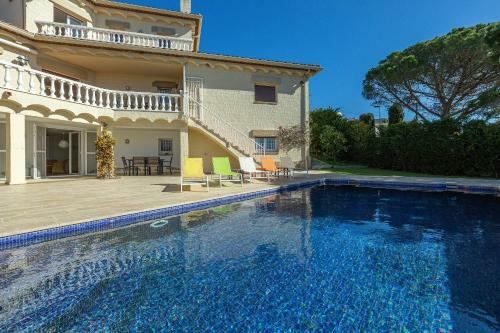 V013 - Villa Mas Isaac - Palau Saverdera