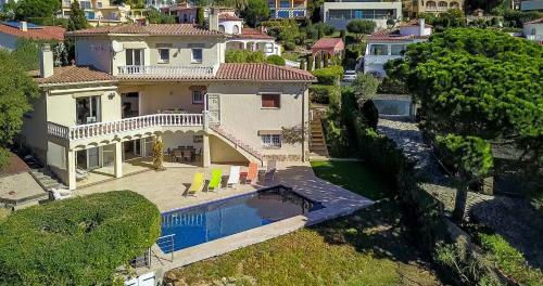 V013 - Villa Mas Isaac - Palau Saverdera