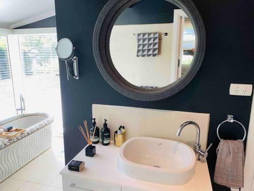 Greywoods: The Hamptons Of Daylesford