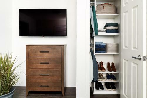 Hotel Intown Suites Extended Stay Mobile