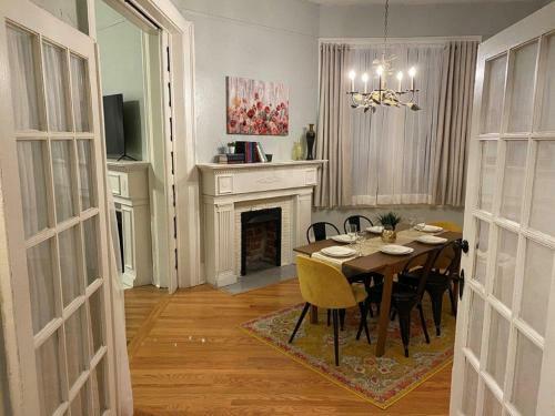 Apartamento Dauphin District Darling #1-downtown, Restaurants