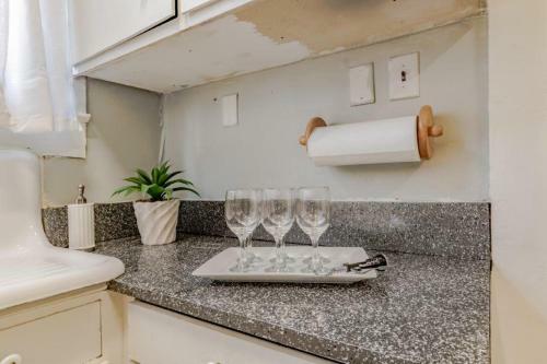 Apartamento Dauphin District Darling #1-downtown, Restaurants