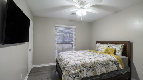 Comfortable Cozy Getaway 3 Bedroom With Gameroom