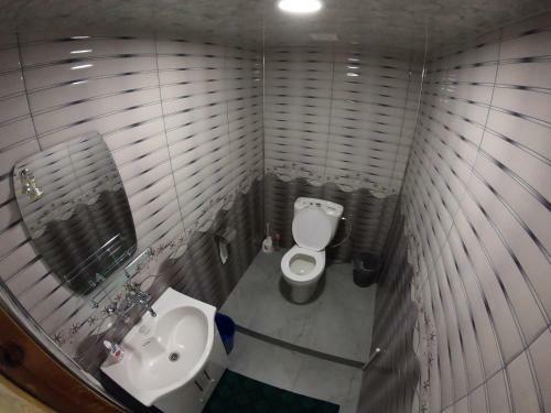 Hostal Nnn Guest House