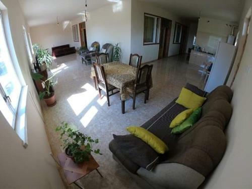 Hostal Nnn Guest House