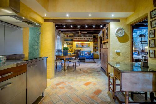 Can Felip Apartments